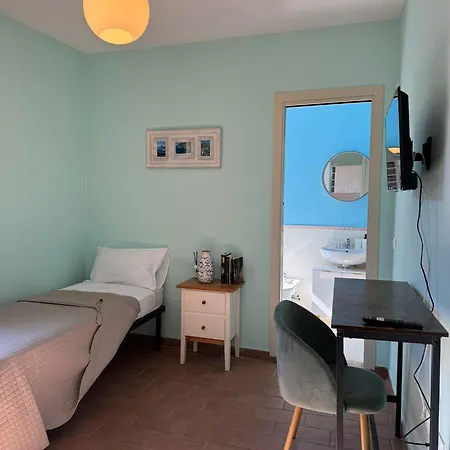 La Casa Sui Tetti Di *